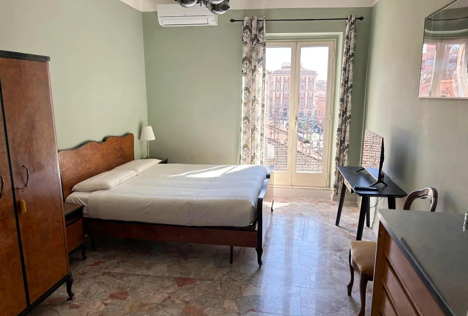 Attico Mugnai - Stylish Penthhouse In Rome Apartment