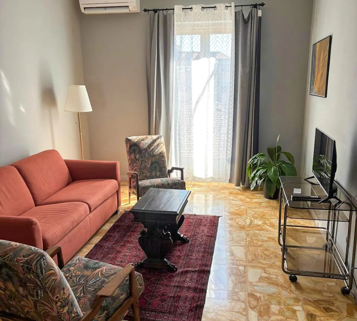 Attico Mugnai - Stylish Penthhouse In Rome Apartment